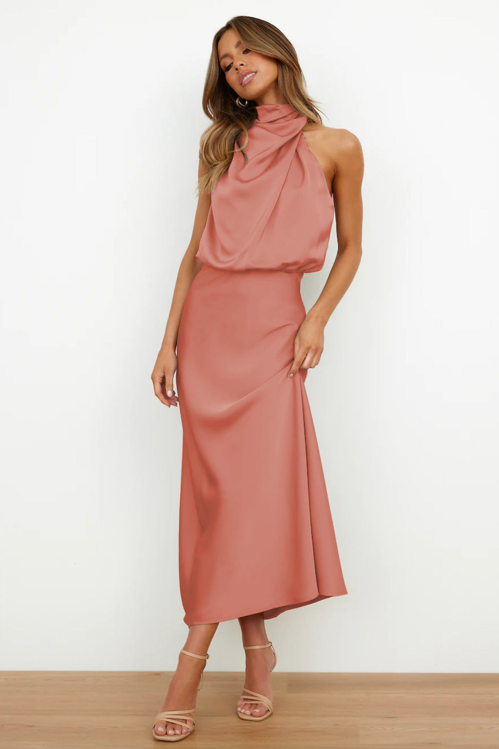 Ana Maria | Vestido con escote americano