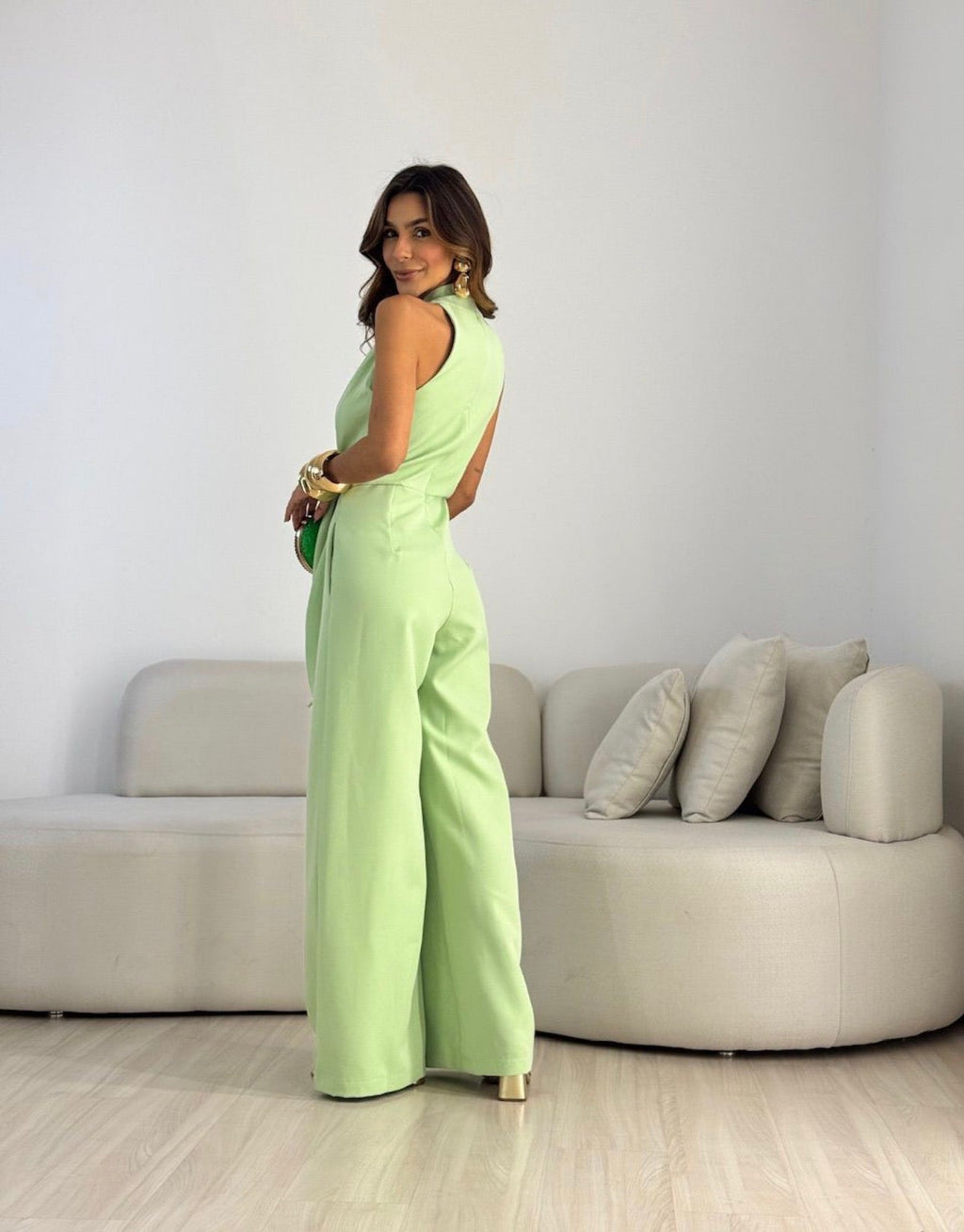 AMELIA | Mono Essense Halter con Nudo