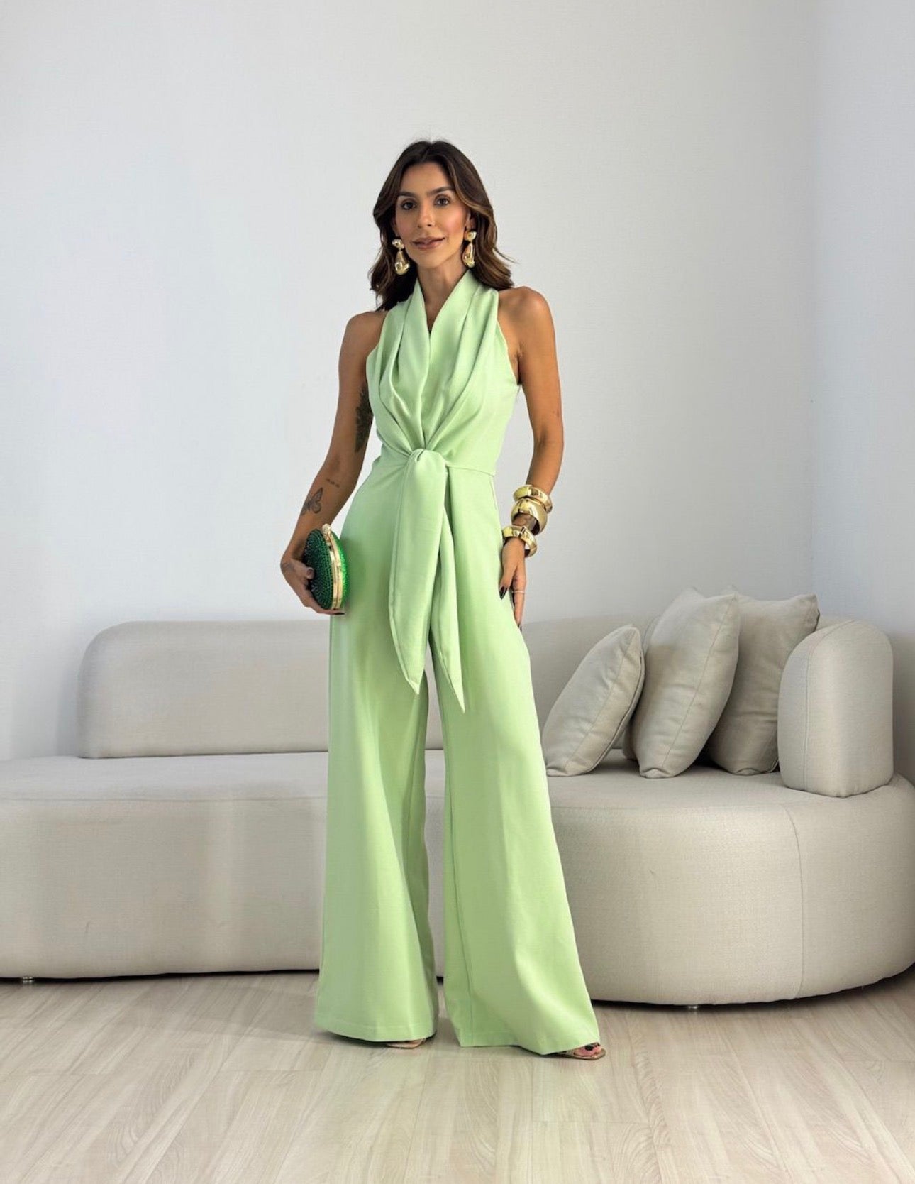 AMELIA | Mono Essense Halter con Nudo