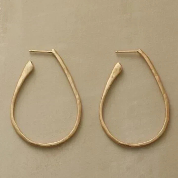 Pendientes de aro dorados vintage: elegancia atemporal