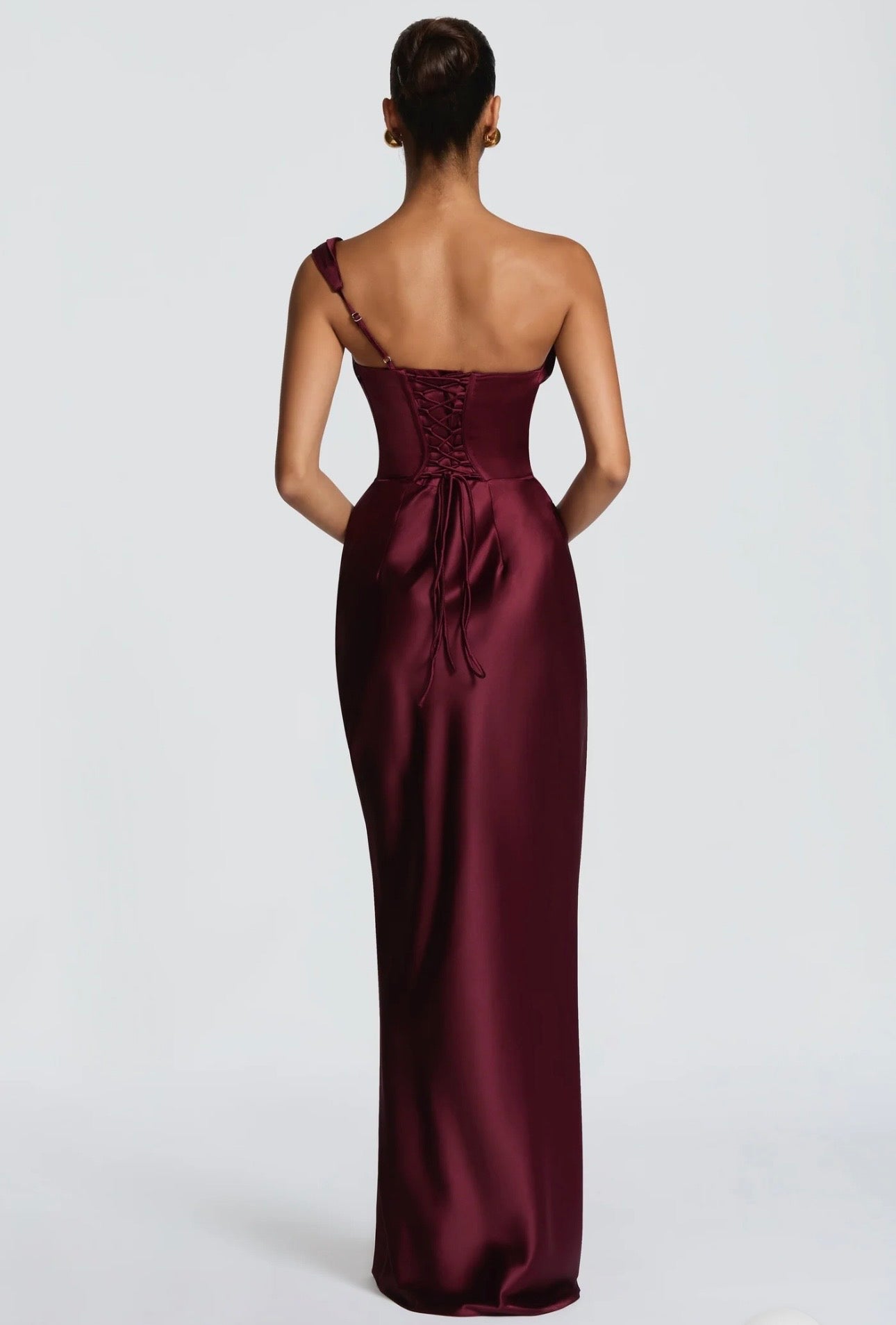 Elsa™ | Vestido Largo Monohombro en Satén con Drapeado
