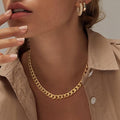 Collar de oro minimalista, elegante y atemporal
