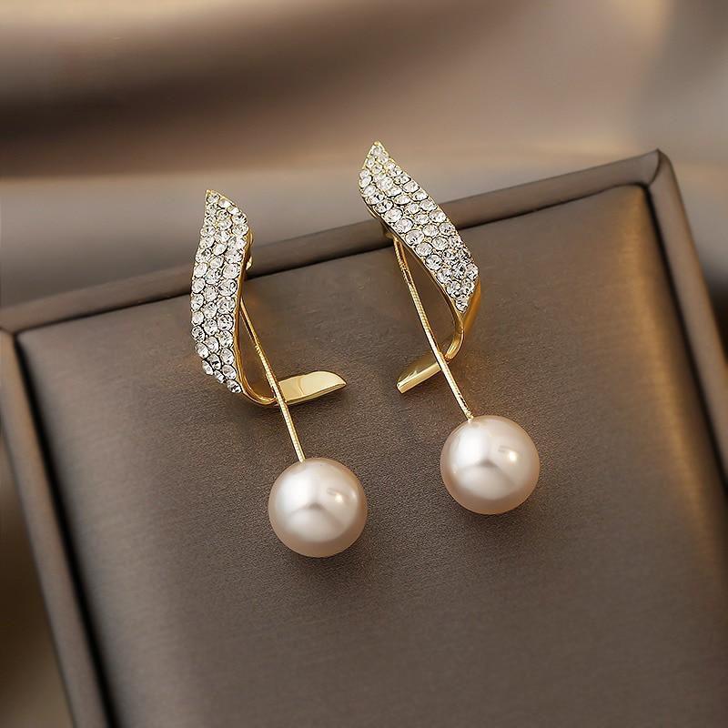 Pendientes de Perla en Oro - Elegancia y Brillo