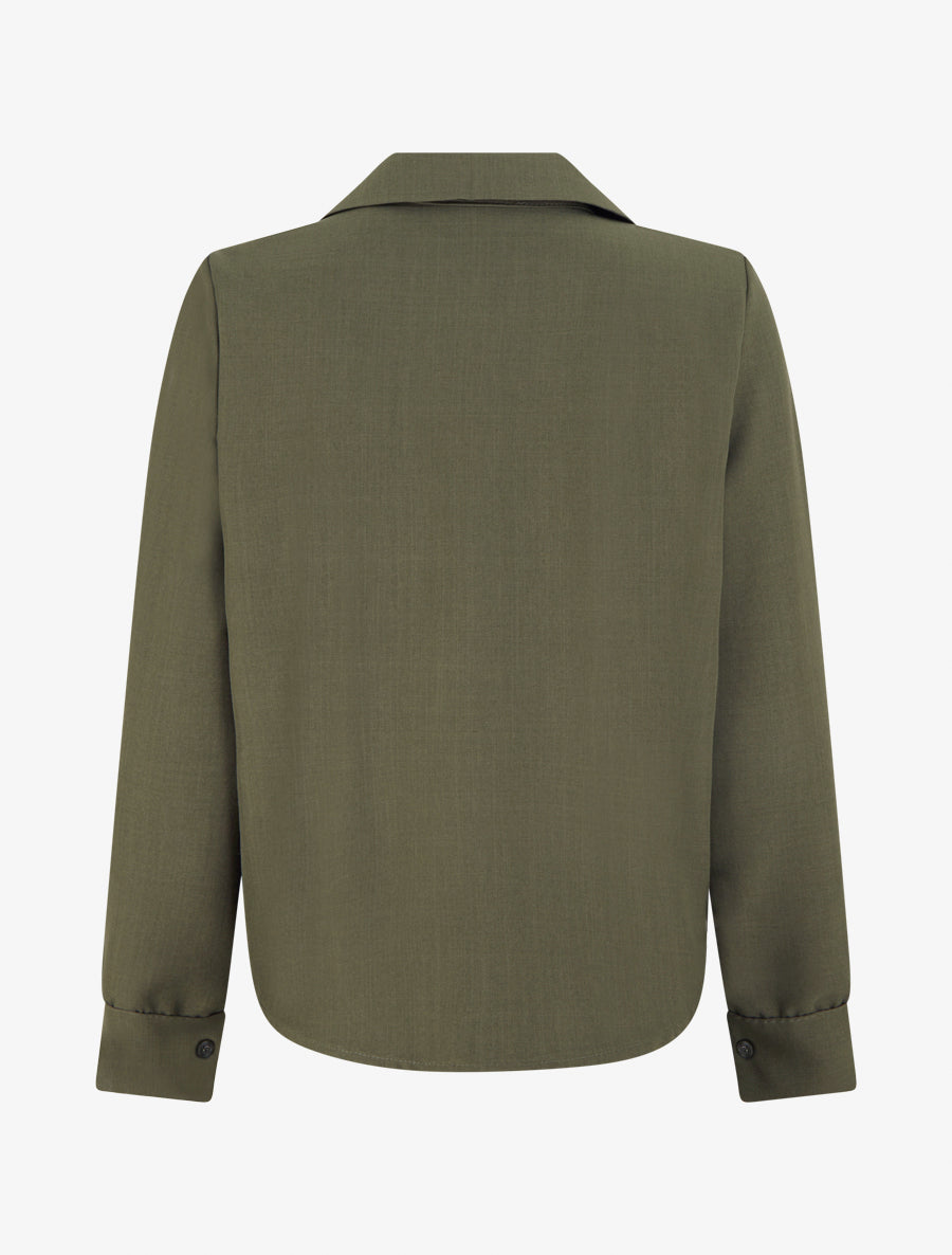 Camisa Oliva Elegance  Sofisticación y estilo atemporal