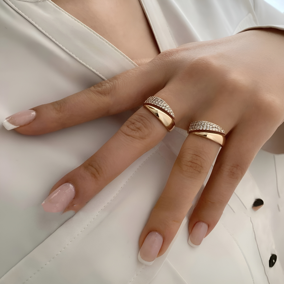 Julia™ - Anillo Elegante y Sofisticado Haven