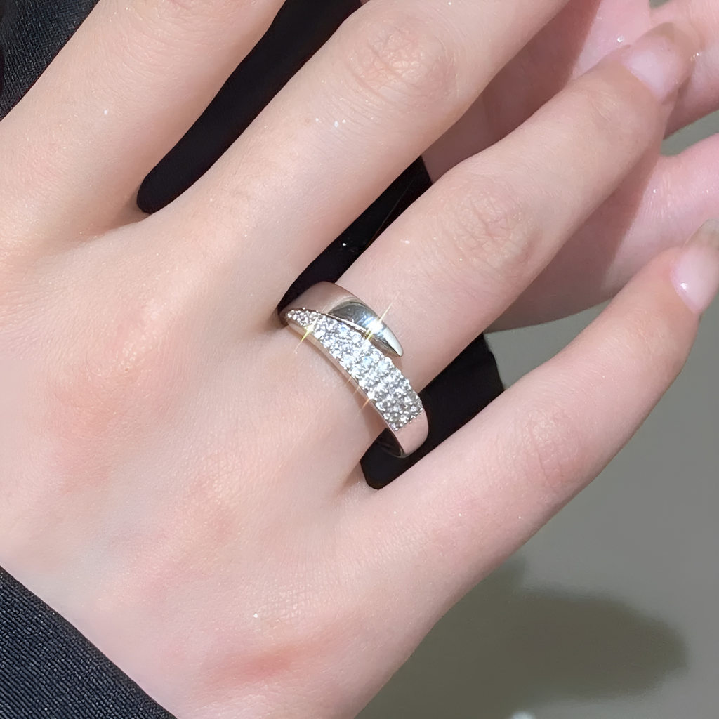 Julia™ - Anillo Elegante y Sofisticado Haven