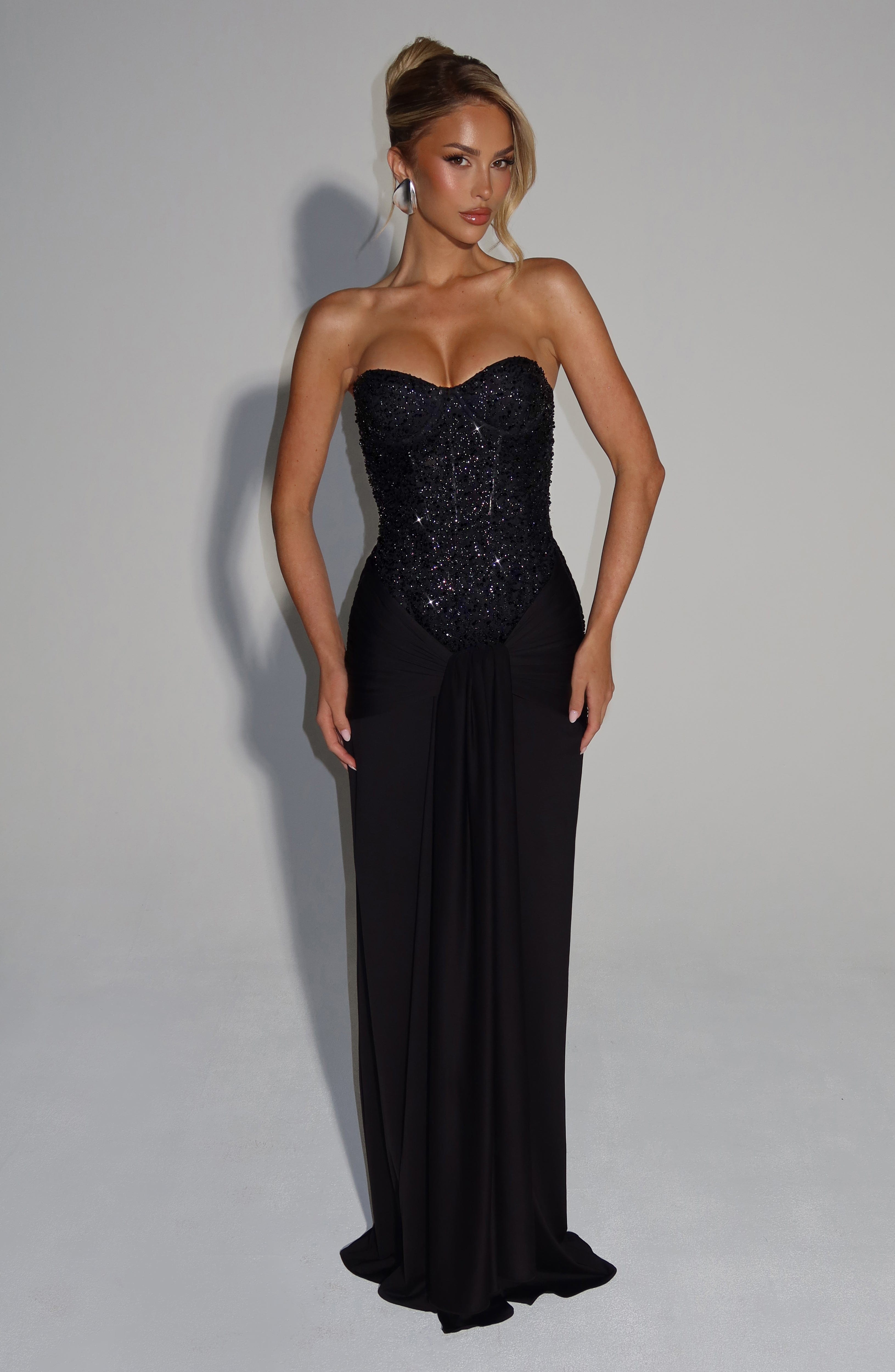 Siara | Vestido Maxi de Noche con Corpiño de Cristales