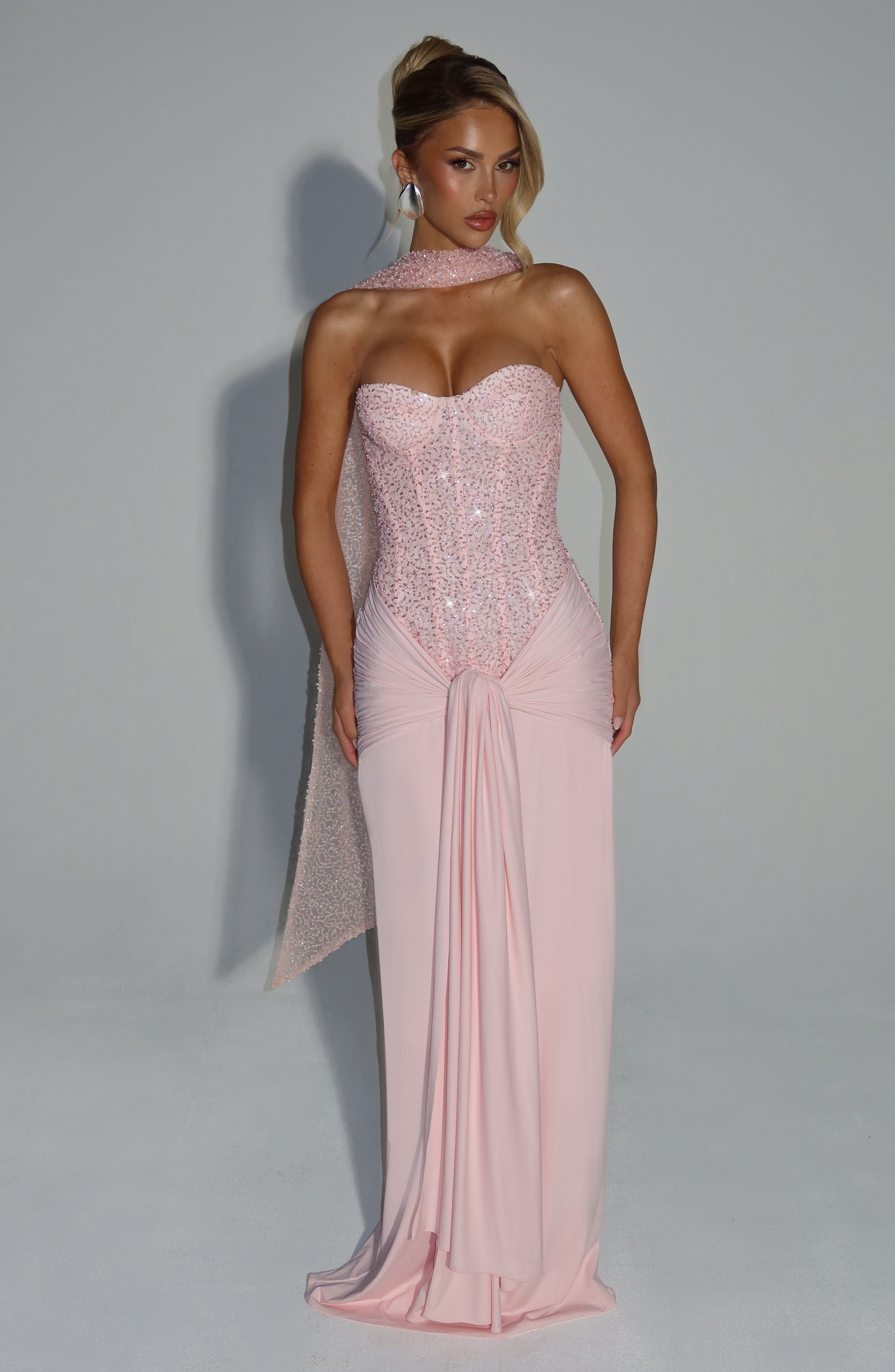 Siara | Vestido Maxi de Noche con Corpiño de Cristales