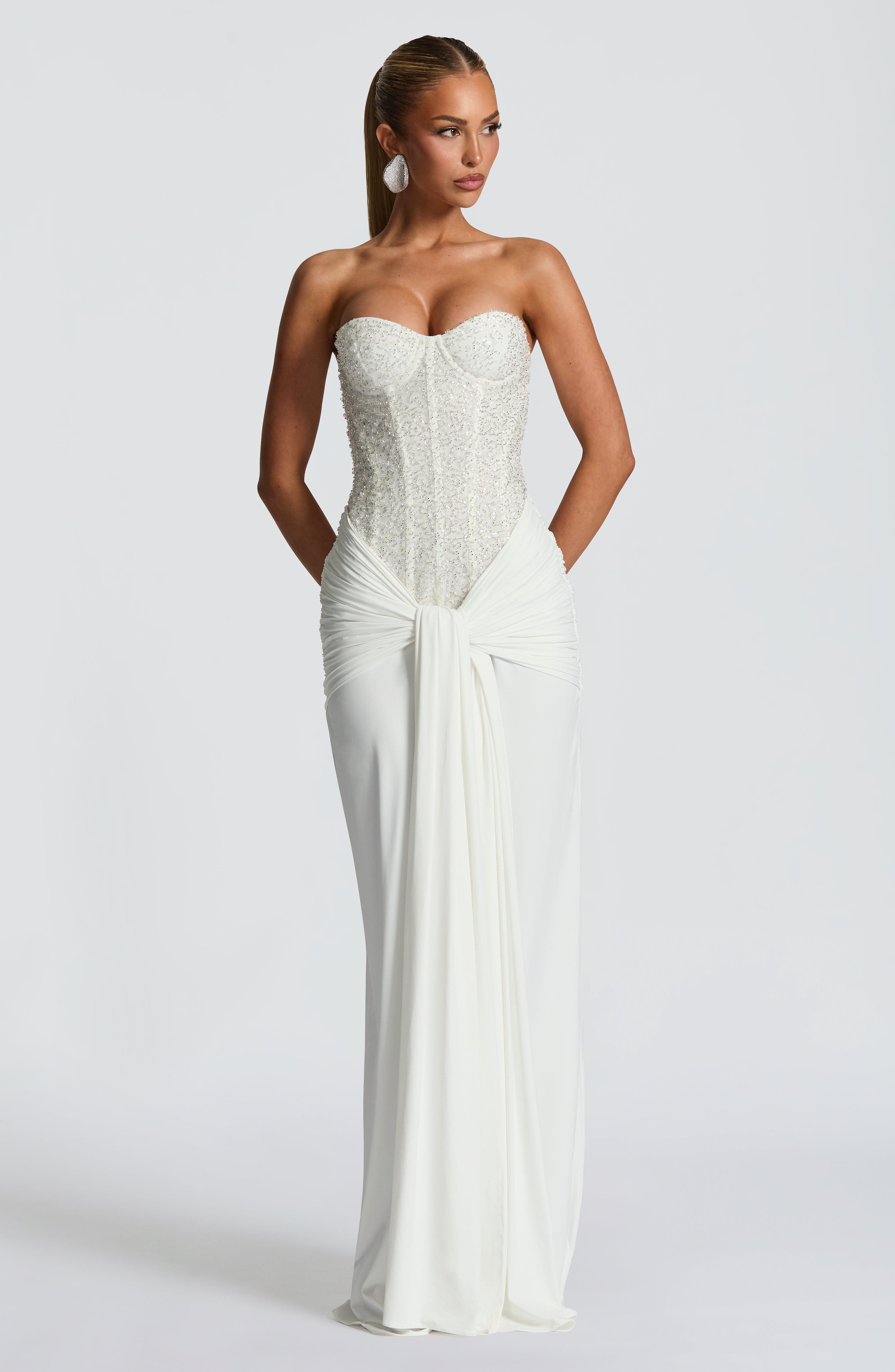 Siara | Vestido Maxi de Noche con Corpiño de Cristales