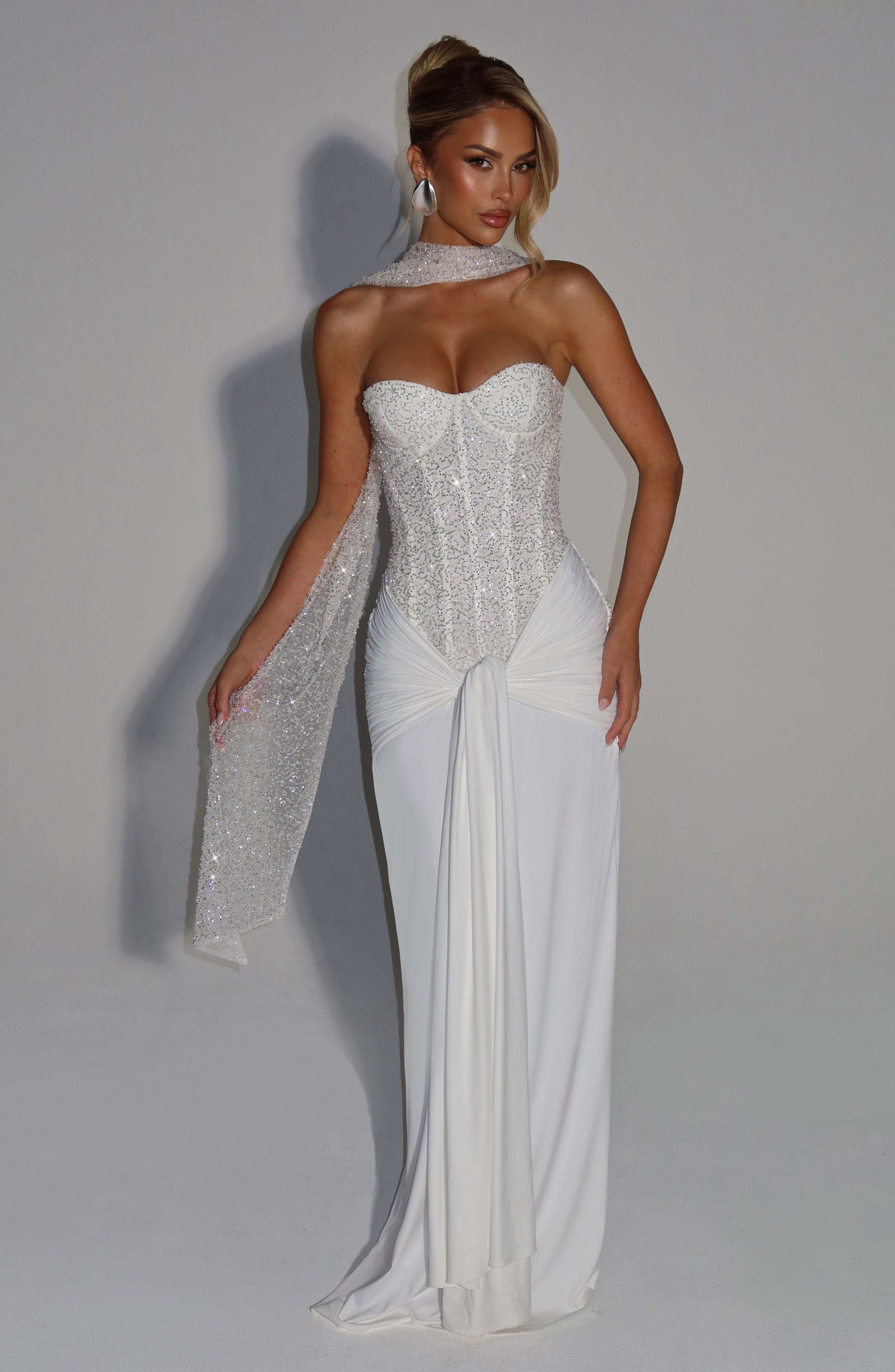 Siara | Vestido Maxi de Noche con Corpiño de Cristales