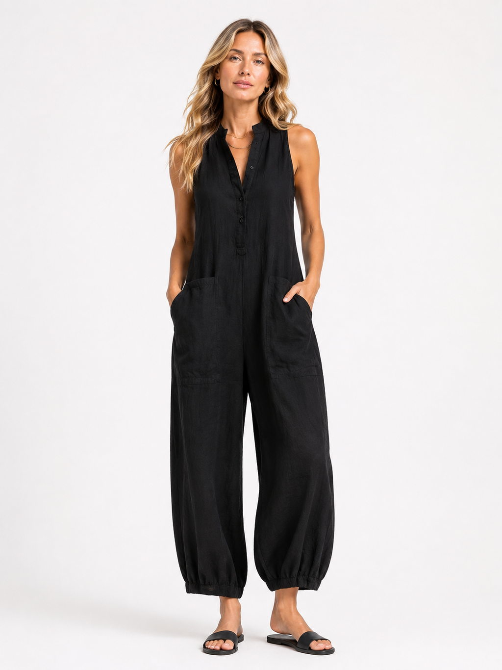 Claudia | Mono de lino minimalista para mujer: sin mangas, cuello alto y botones