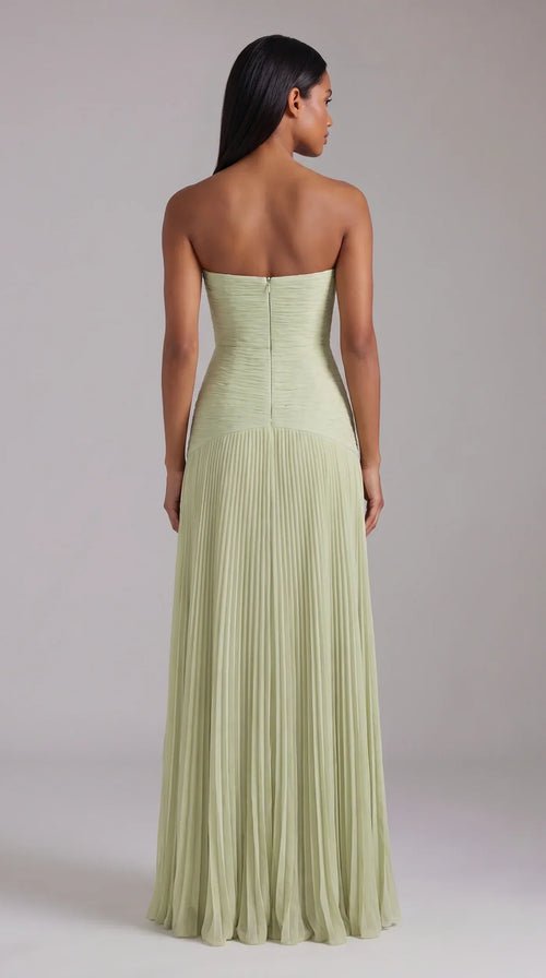 Almudena | Vestido  Elegancia Sofisticada que Estiliza con Delicadeza